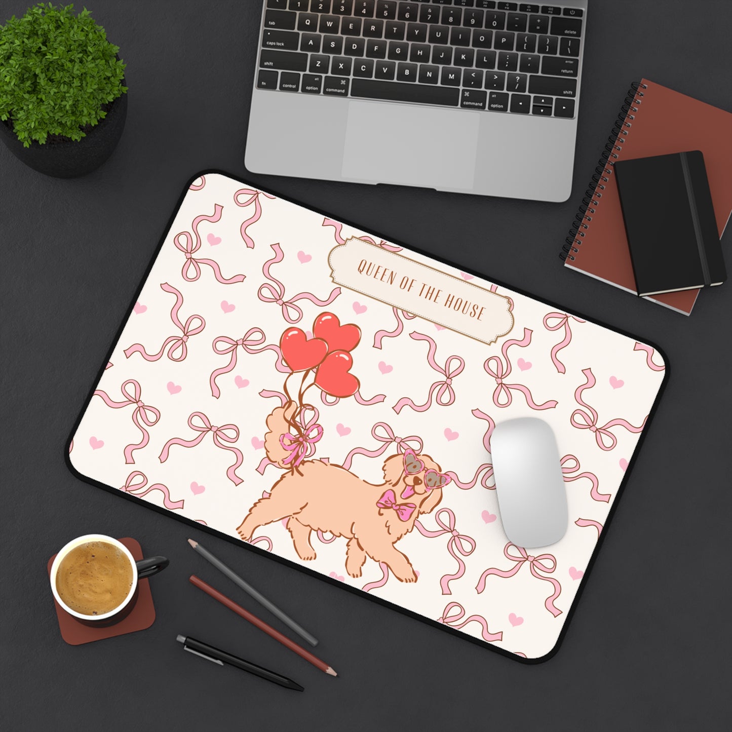 Coquette doggy "Queen of the house" desk mat